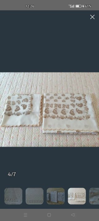 Juego de sábanas estampado beige y dorado