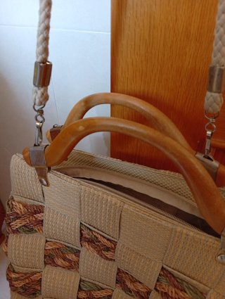 Bolso de mano y hombro tejido