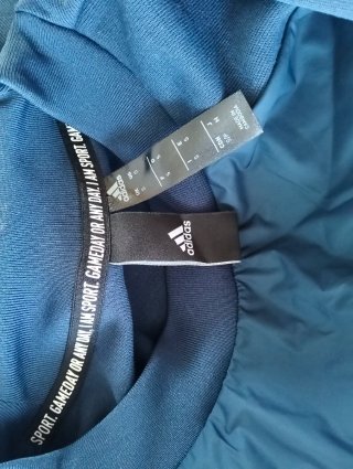 Sudadera Nike azul con bolsillo