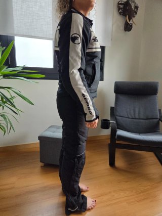 Conjunto Moto Mujer Chaqueta y Pantalón