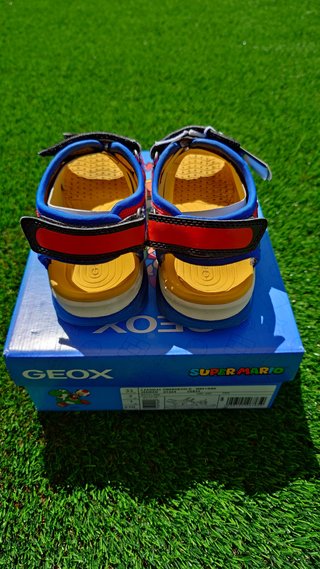Sandalias Geox Super Mario con Luces T.33