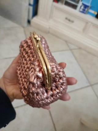 Portamonete uncinetto oro rosa
