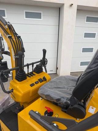 Miniexcavadora 1 Tonelada