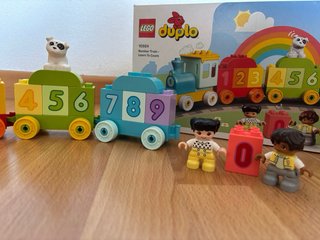 Tren de números Lego Duplo con caja