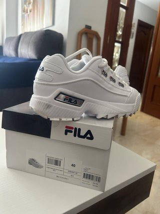 Zapatilla Fila Blanca Talla 40 Solo 2 usos.