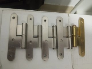 Lote Bisagras y Cerrojos Dorados