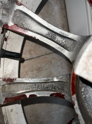 Llantas R17 con neumáticos