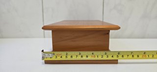 Caja de madera, Joyero, barnizada