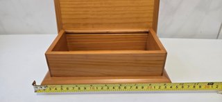 Caja de madera, Joyero, barnizada
