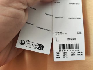 Camiseta Uniqlo nueva. 100% algodón. Unisex
