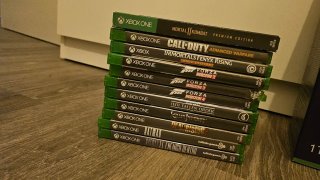 Xbox One X 1TB + 2 mandos + 12 juegos