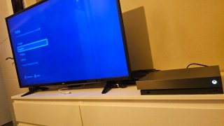 Xbox One X 1TB + 2 mandos + 12 juegos