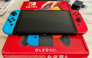 Nintendo Switch OLED + Funda