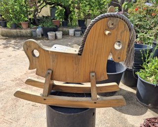 Caballo balancín madera para restaurar