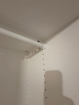 Armario PAX Ikea blanco con cajones.