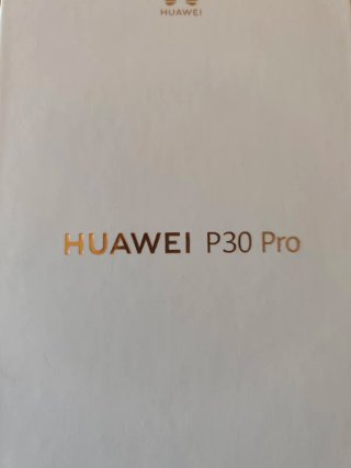 Huawei P30 Pro con funda y cargador