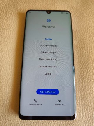 Huawei P30 Pro con funda y cargador