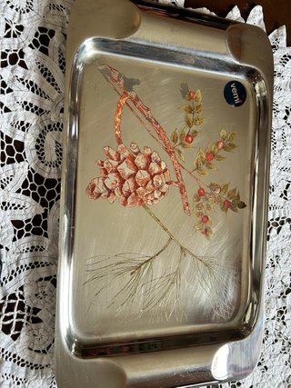 Vassoio Vemi con pigne e rami