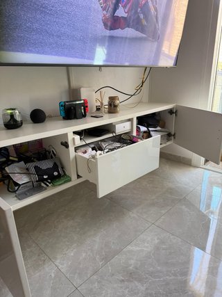 Mueble TV Blanco y Negro
