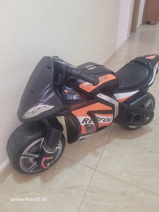 Moto infantil Repsol