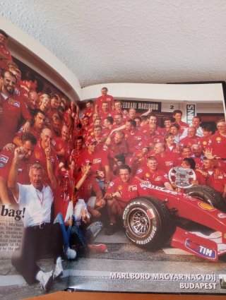 Libro Formula 1 Yearbook 2001-2002