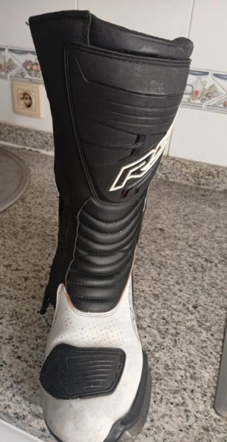 Botas de Moto RST Negras y Blancas