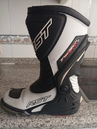 Botas de Moto RST Negras y Blancas