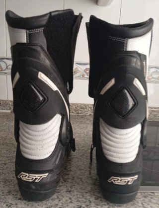Botas de Moto RST Negras y Blancas