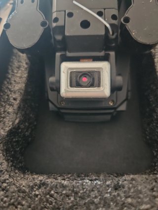 Dron plegable negro con mando