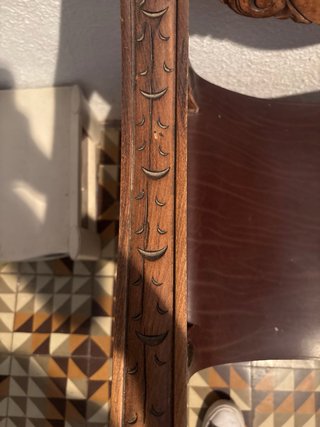 Silla antigua madera tallada a mano