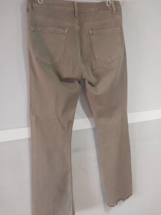 Pantalón campana beige