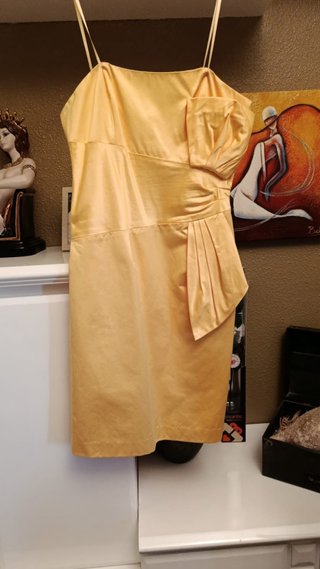 Vestido de fiesta amarillo
