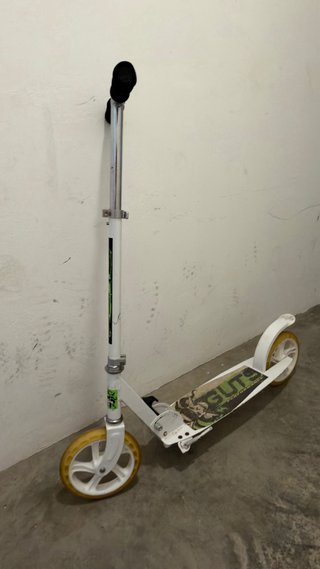 Patinete GUTS blanco