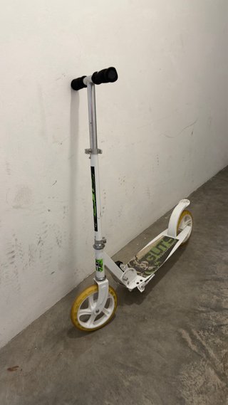 Patinete GUTS blanco