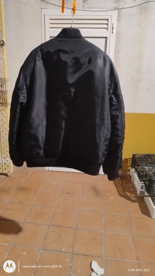 Chaqueta bomber reversible negra
