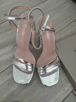 Zapato tacón plateado boda/eventos