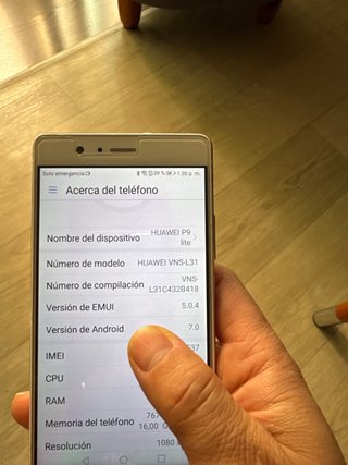 Móvil Huawei Dorado y Blanco