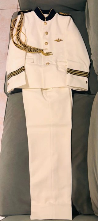 Traje Comunión Niño Blanco con Dorado