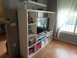 Mueble de salón blanco