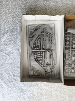 Maqueta Hobby Boss F-105G Thunderchief 1/48