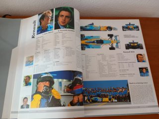 Libro Formula 1 Yearbook 2003-2004