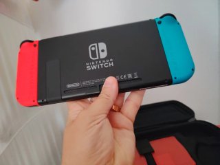 Nintendo Switch Azul y Rojo