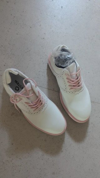 Zapatos de golf blancos y rosas T38