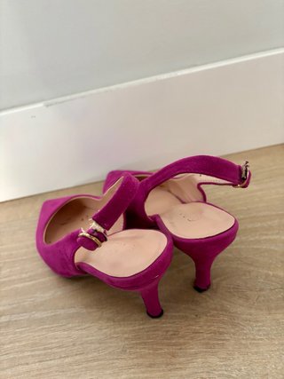 Zapatos de tacón rosa