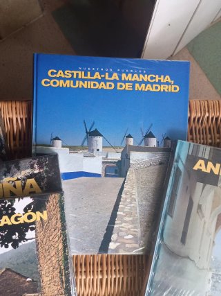 Libros de pueblos de España