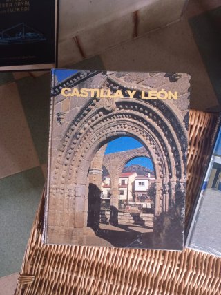 Libros de pueblos de España