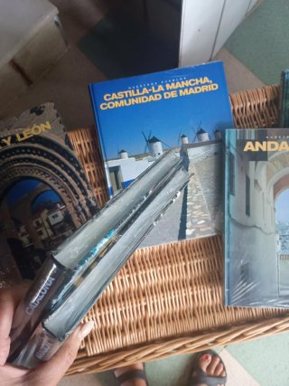 Libros de pueblos de España