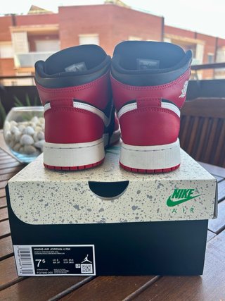 Nike Air Jordan 1 Mid