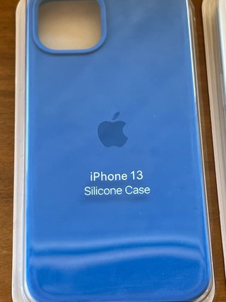 2 custodie in silicone per iPhone 13 nuove e non aperte