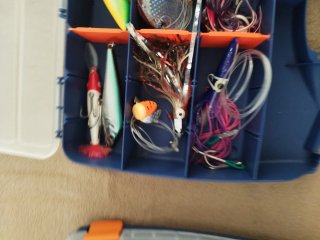 Caja de señuelos de pesca